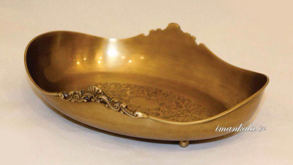 ظرف پذیرایی برنجی بیضی 4537