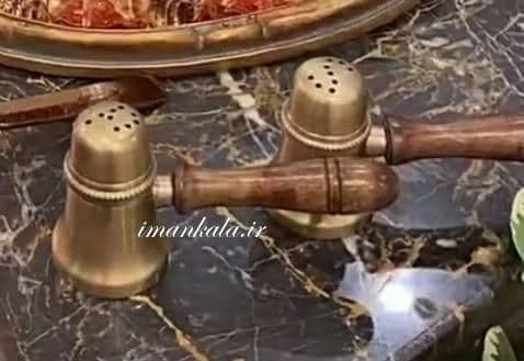 India Original نمک و فلفل و ادویه پاش برنجی دسته چوبی 2 تایی هند اصل