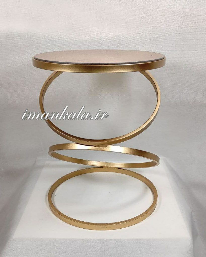 میز گرد طلایی
